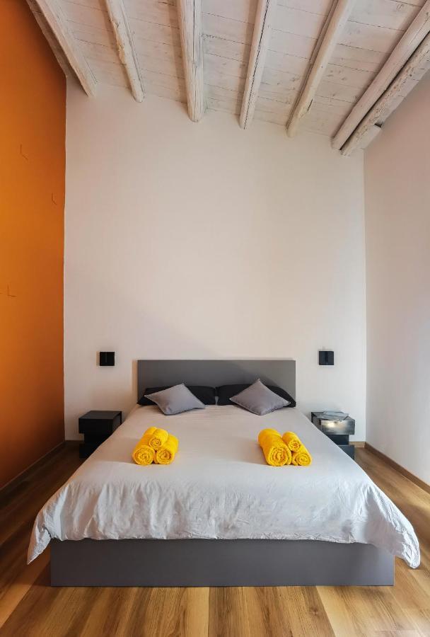 Montesanto36 Apartments Palermo Bagian luar foto